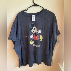 Disney Mickey Mouse graphic tee